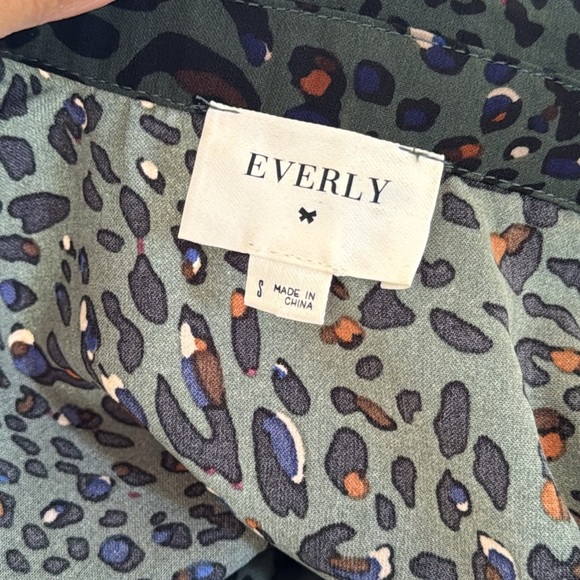 Everly Maxi Slit Casual Green Long Sleeve - Picture 12 of 13